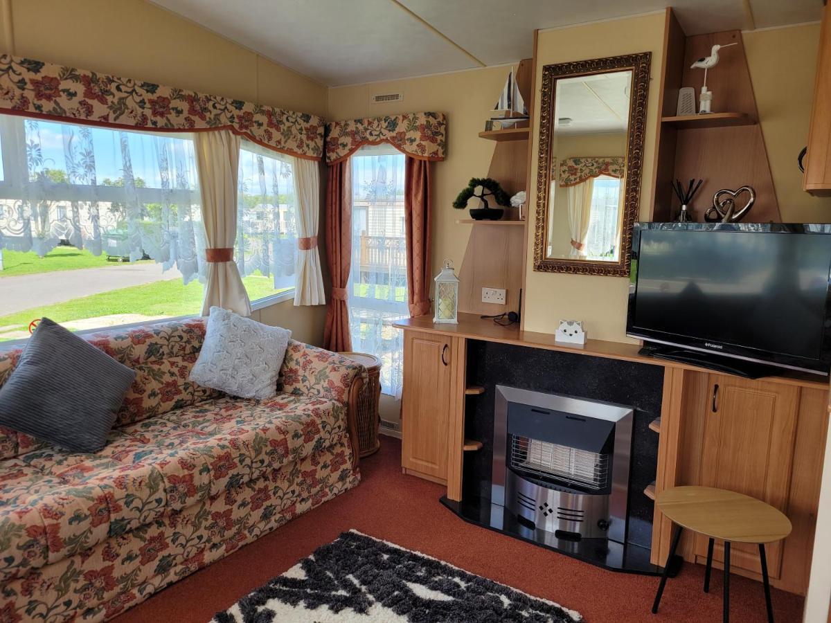 6 Berth On Millfields Apartment Инголдмелс Екстериор снимка